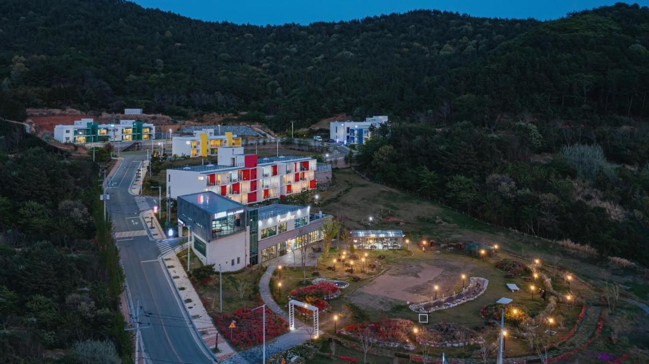 Wando Lumia Hotel & Resort Exterior photo